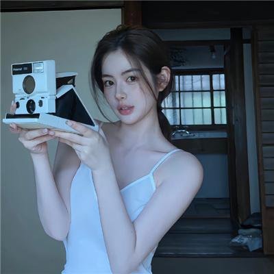 蒂拉和兰妮劫火车